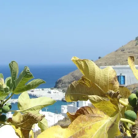 Apartamento Little Garden Pera Gyalos