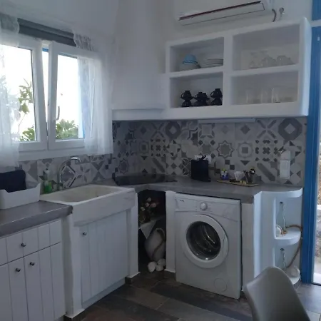 Little Garden Apartman Péra Jalósz