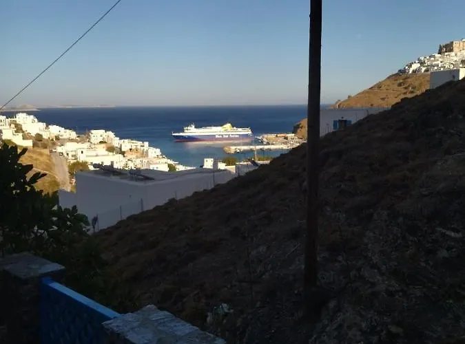 Little Garden Pera Gyalos